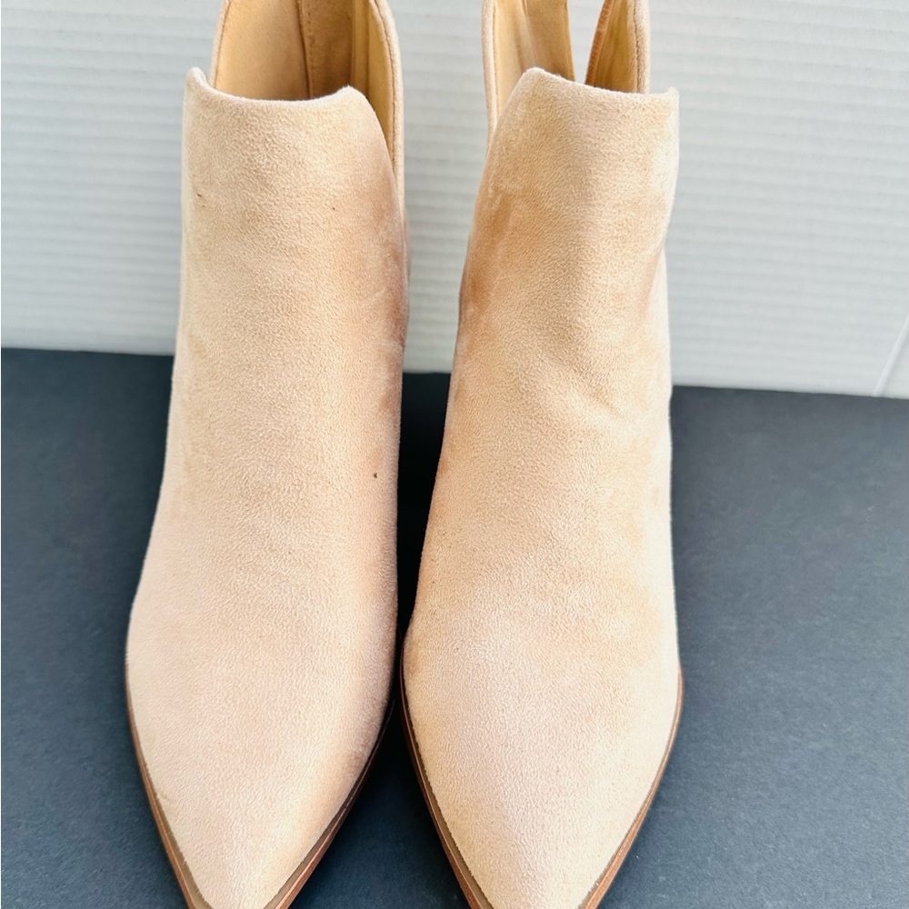 Elegant Tan Suede Ankle Boots Size 6 Excellent condition